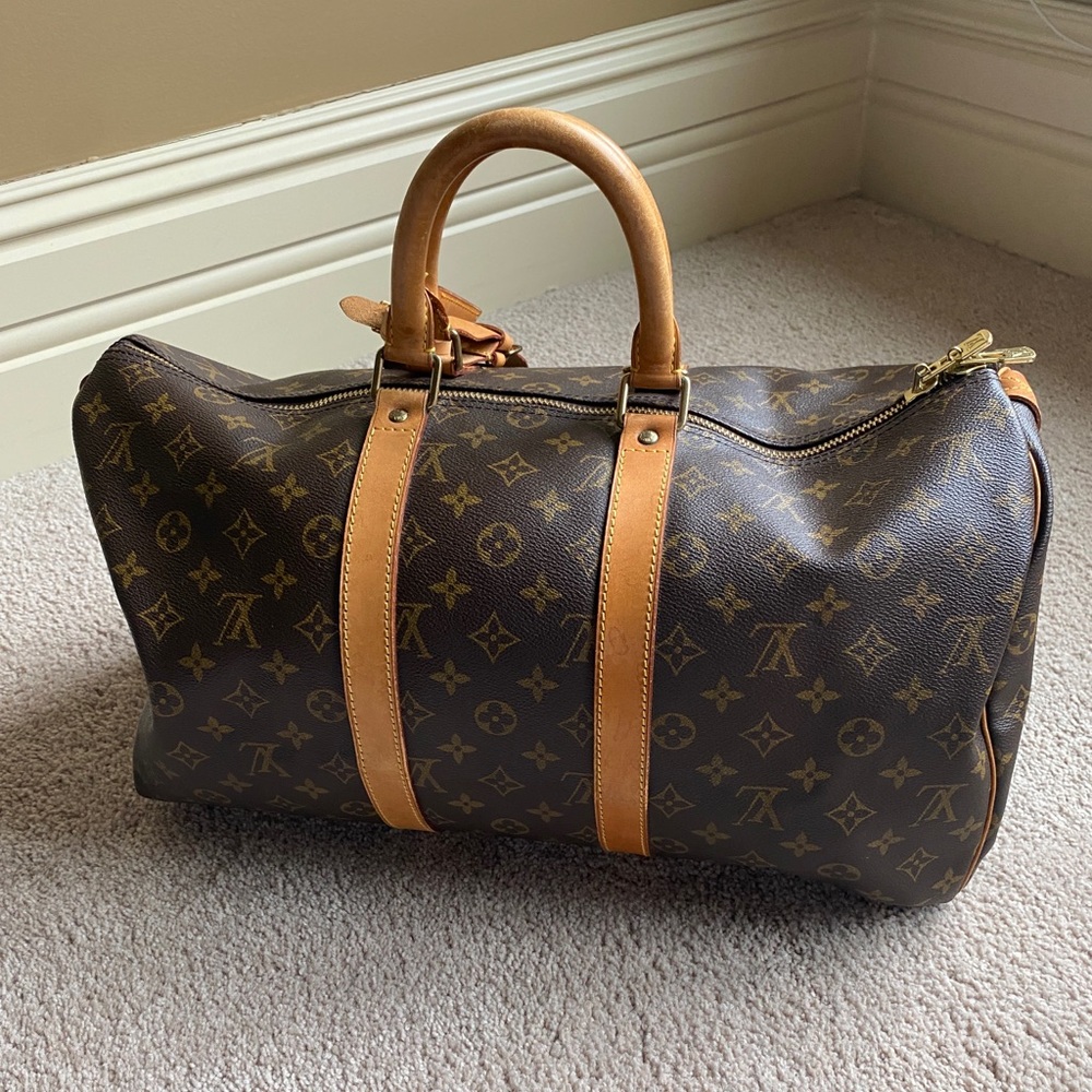 Gorgeous authentic Louis Vuitton 45 duffel bag.